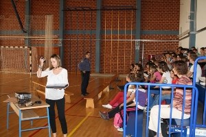 Slika PU_VS/Edukacija/Preventiva Zupanja - 12.03.13/predavanje galunic1.JPG